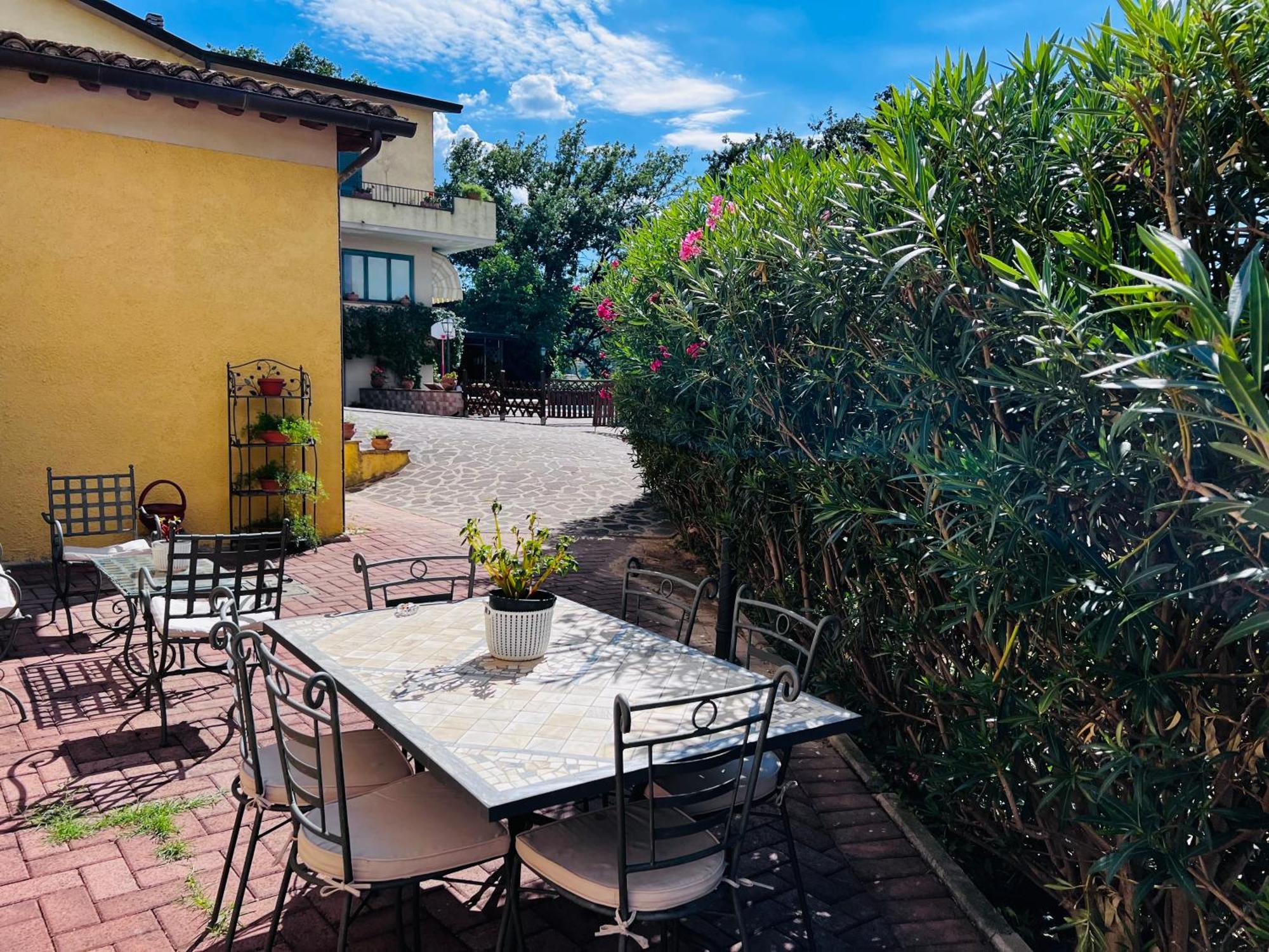 Lucky Garden Bed & Breakfast Bevagna Bagian luar foto